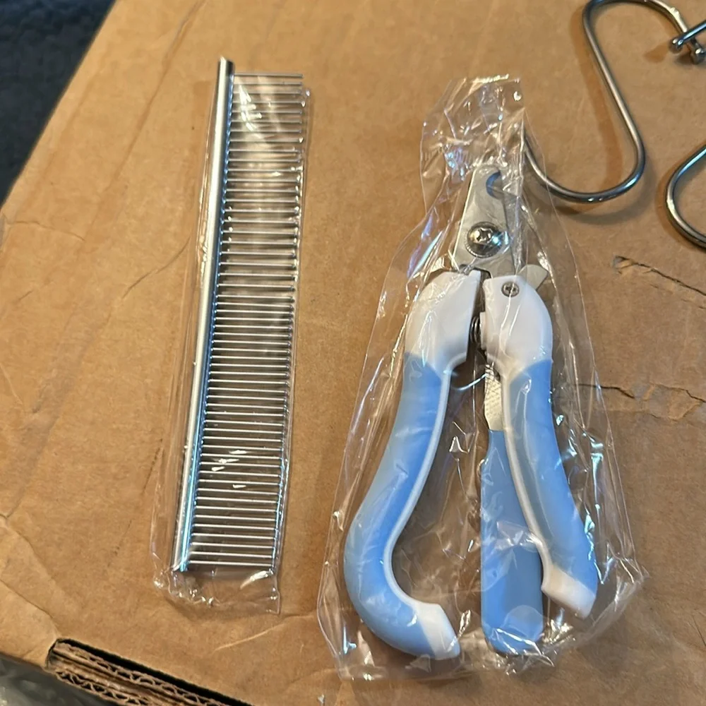 Animal grooming supplies